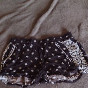 Old Navy Black and White Women Shorts